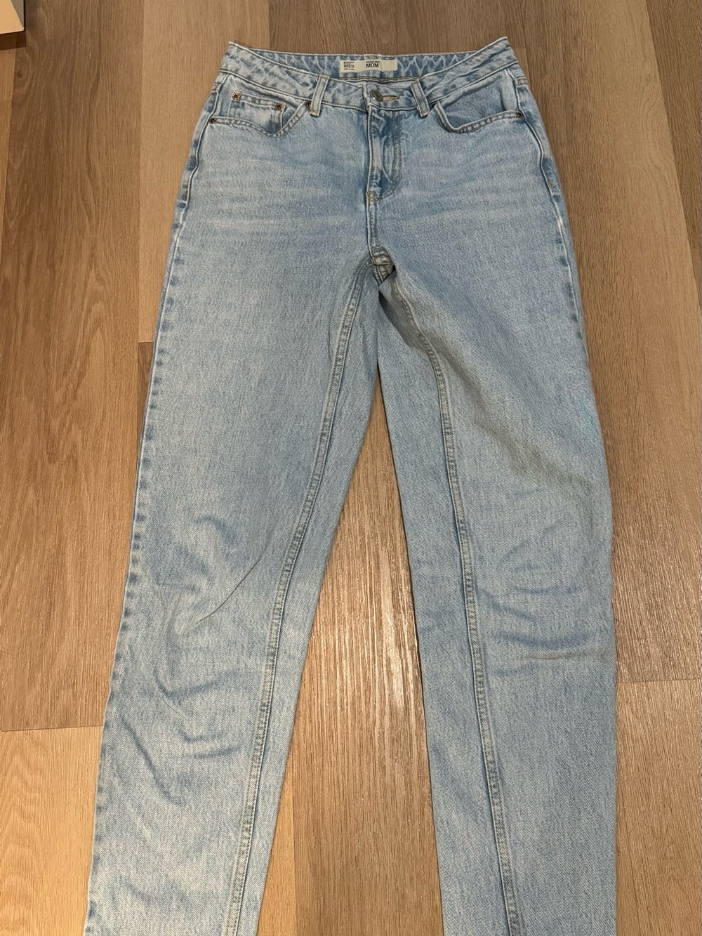 Topshop Mom Light Wash Women’s Straight Leg Jeans